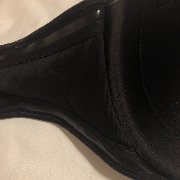 Warner’s Strapless Black Bra - Picture 5 of 13